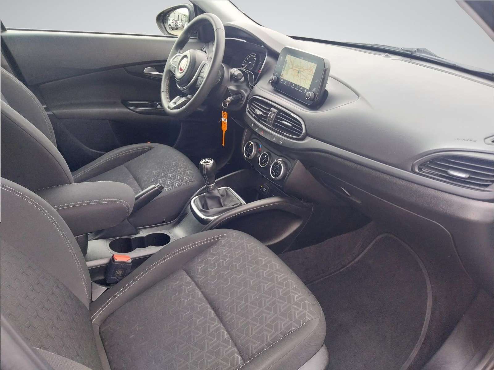 Fiat Tipo Cross /GPS/CAMERA/BLUETOOTH/GARANTIE/