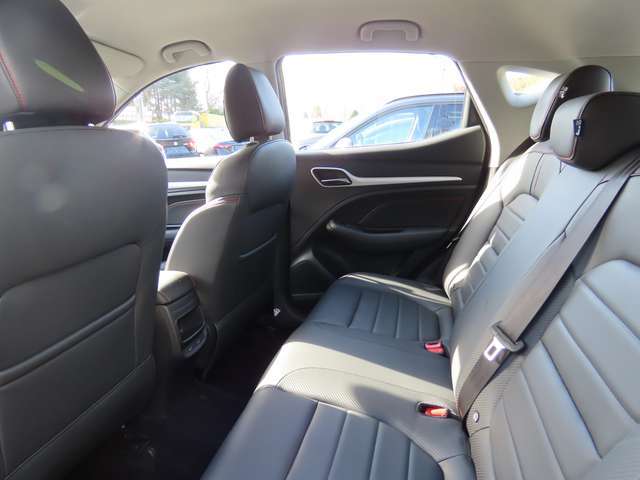 MG ZS 1.5 VTi-Tech Luxury  7 jaar/ans garantie