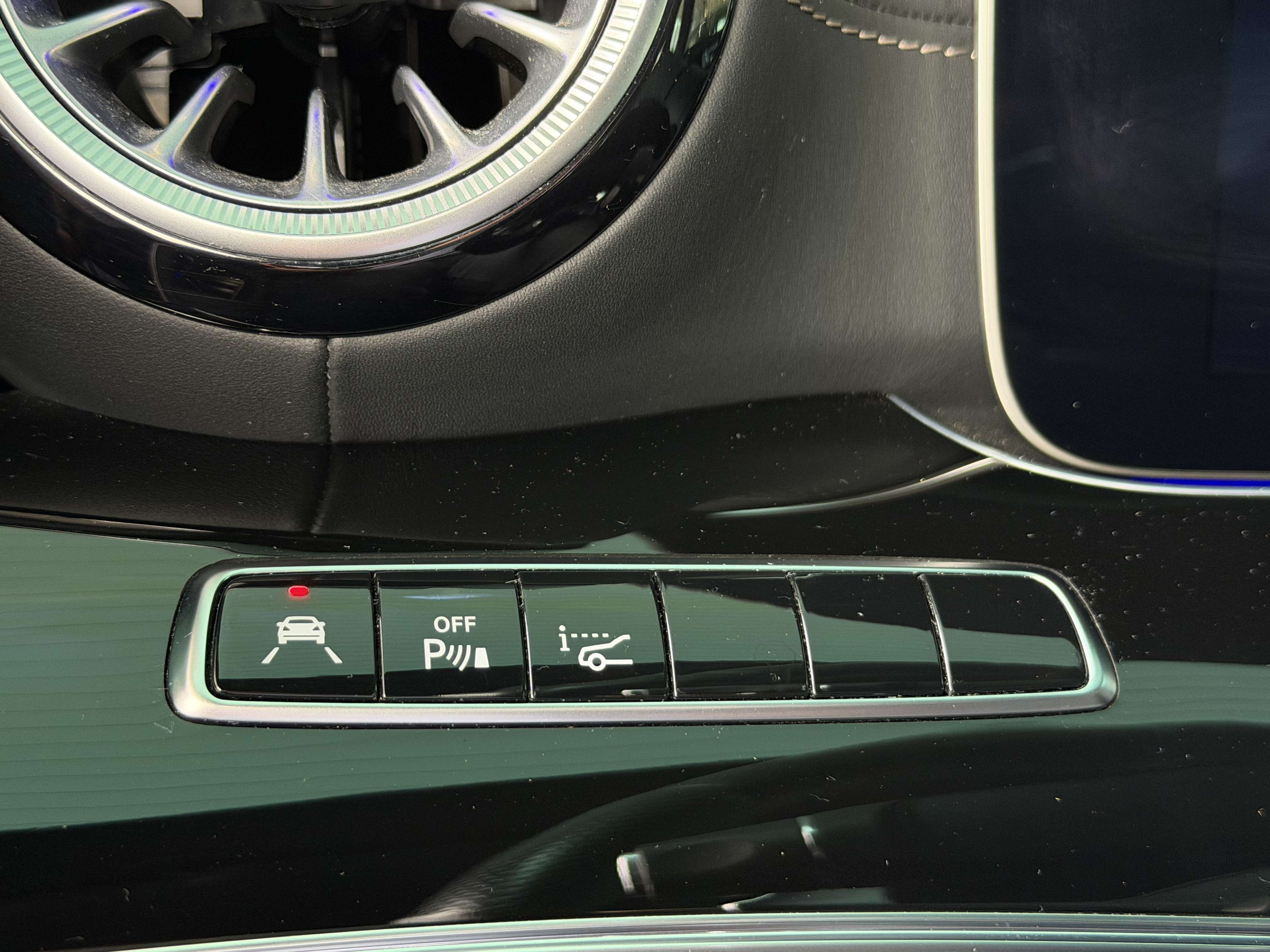 Mercedes-Benz AMG GT 43 (LOOK 63 AMG) CARPLAY CUIR GPS JA20 FULL OPTIONS GAR 1AN