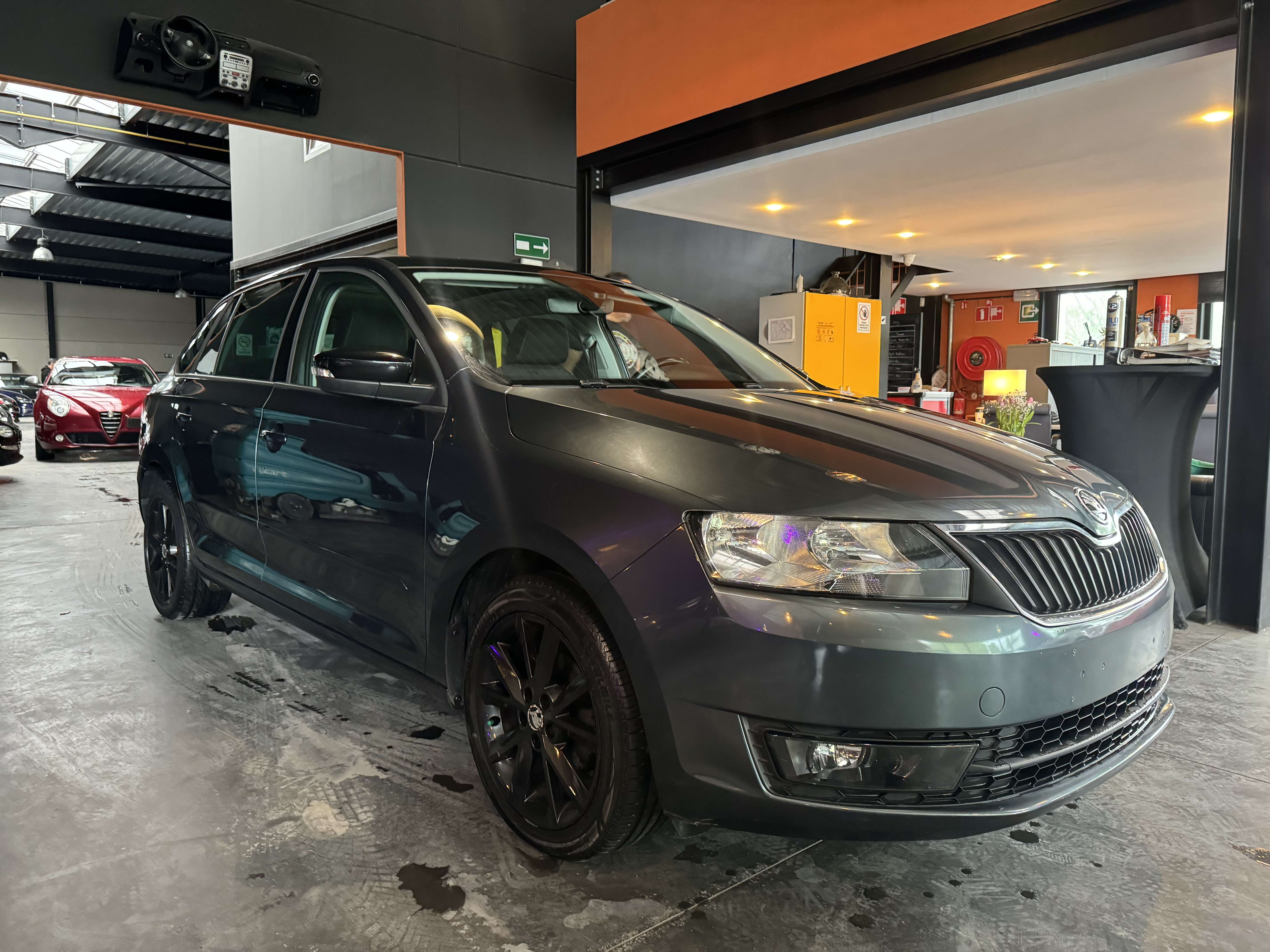 Skoda Rapid/Spaceback 1.2 - A/C - MEDIA/TEL - NAVI - CPTR ARR - SIEGES CHAUFFANTS
