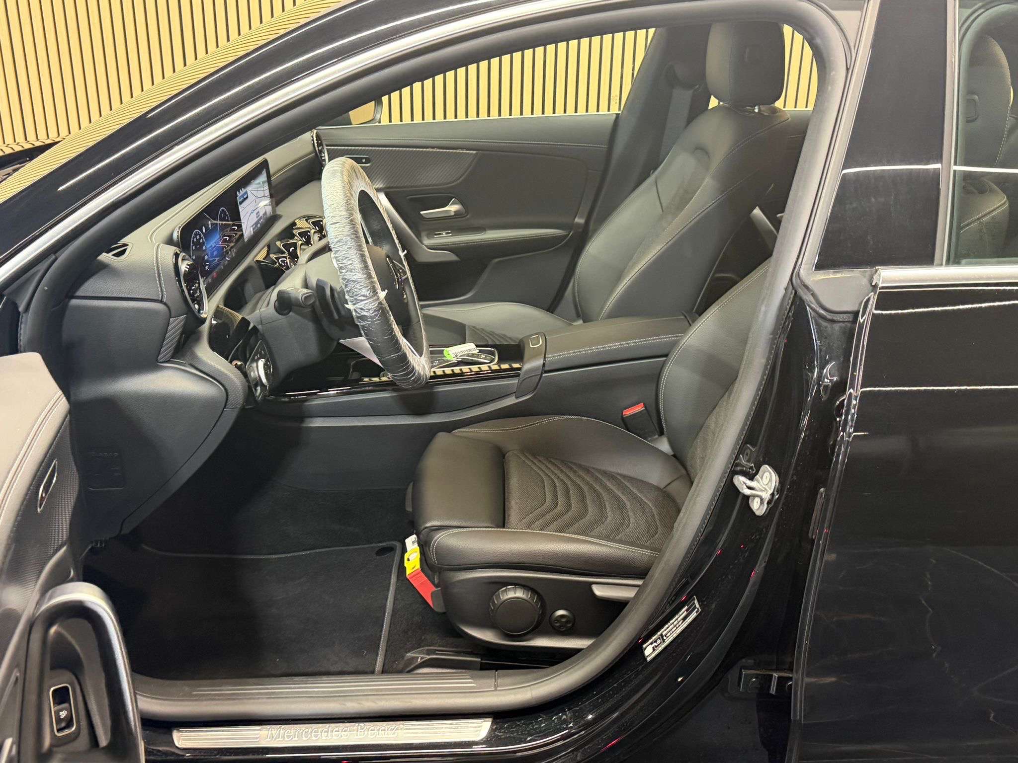 Mercedes-Benz CLA 180 D * SPORT * GARANTIE 12 MOIS * 1ER PROP *