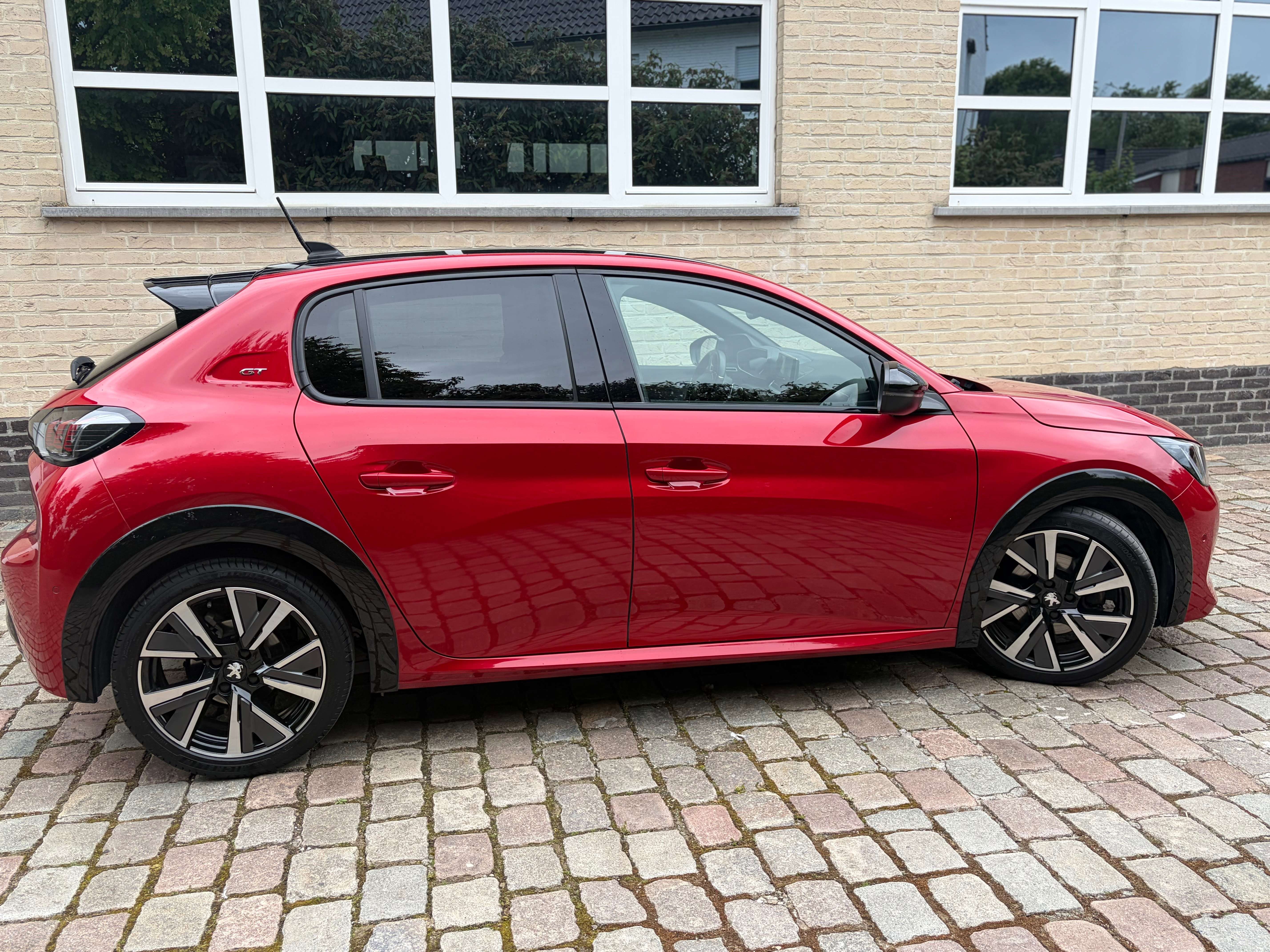 Peugeot 208 1.2 PureTech GT Line  ### 61000 km ###