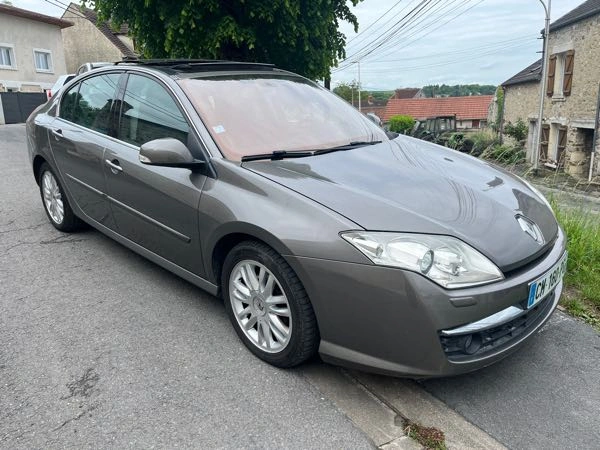 Renault Laguna III 2.0 DCI 150 8CV INITIALE