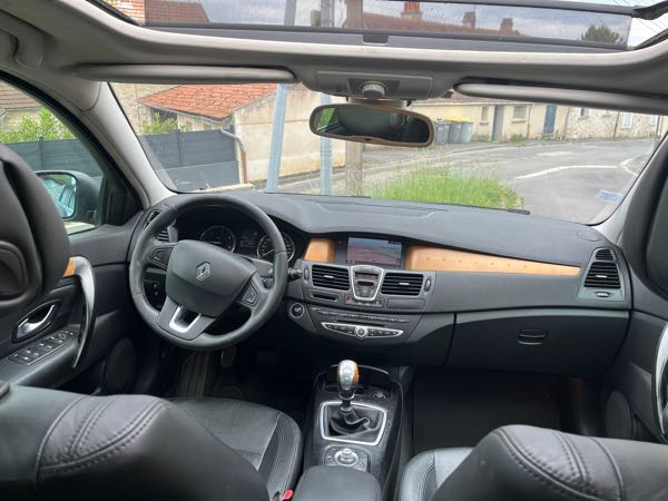 Renault Laguna III 2.0 DCI 150 8CV INITIALE