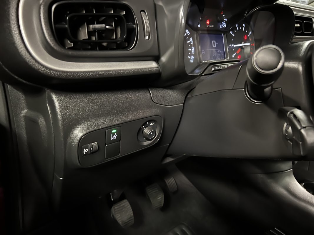 Citroen C3 III FEEL 1.2 82 Cv 1ERE MAIN / 17 300 Kms APPLE CARPLAY & ANDROID - GARANTIE 1 AN