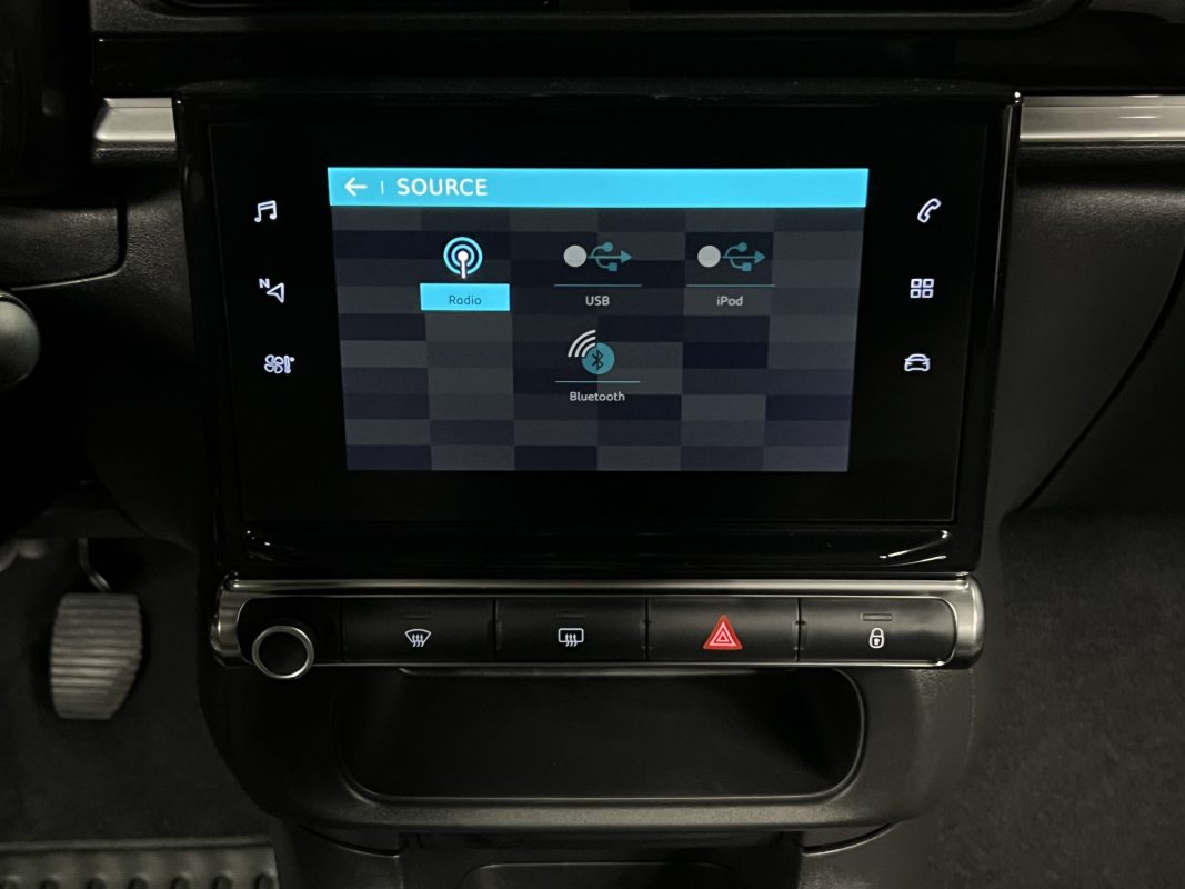 Citroen C3 III FEEL 1.2 82 Cv 1ERE MAIN / 17 300 Kms APPLE CARPLAY & ANDROID - GARANTIE 1 AN