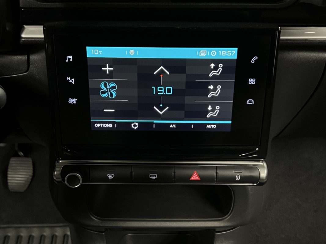 Citroen C3 III FEEL 1.2 82 Cv 1ERE MAIN / 17 300 Kms APPLE CARPLAY & ANDROID - GARANTIE 1 AN