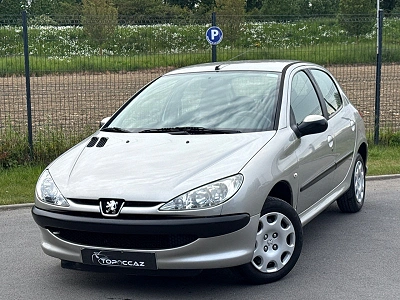 Peugeot 206 1.1 ESSENCE 60CH * 98.000KM * 5 PORTES * GARANTIE
