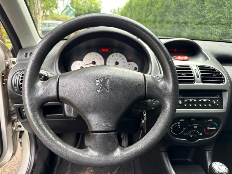 Peugeot 206 1.1 ESSENCE 60CH * 98.000KM * 5 PORTES * GARANTIE
