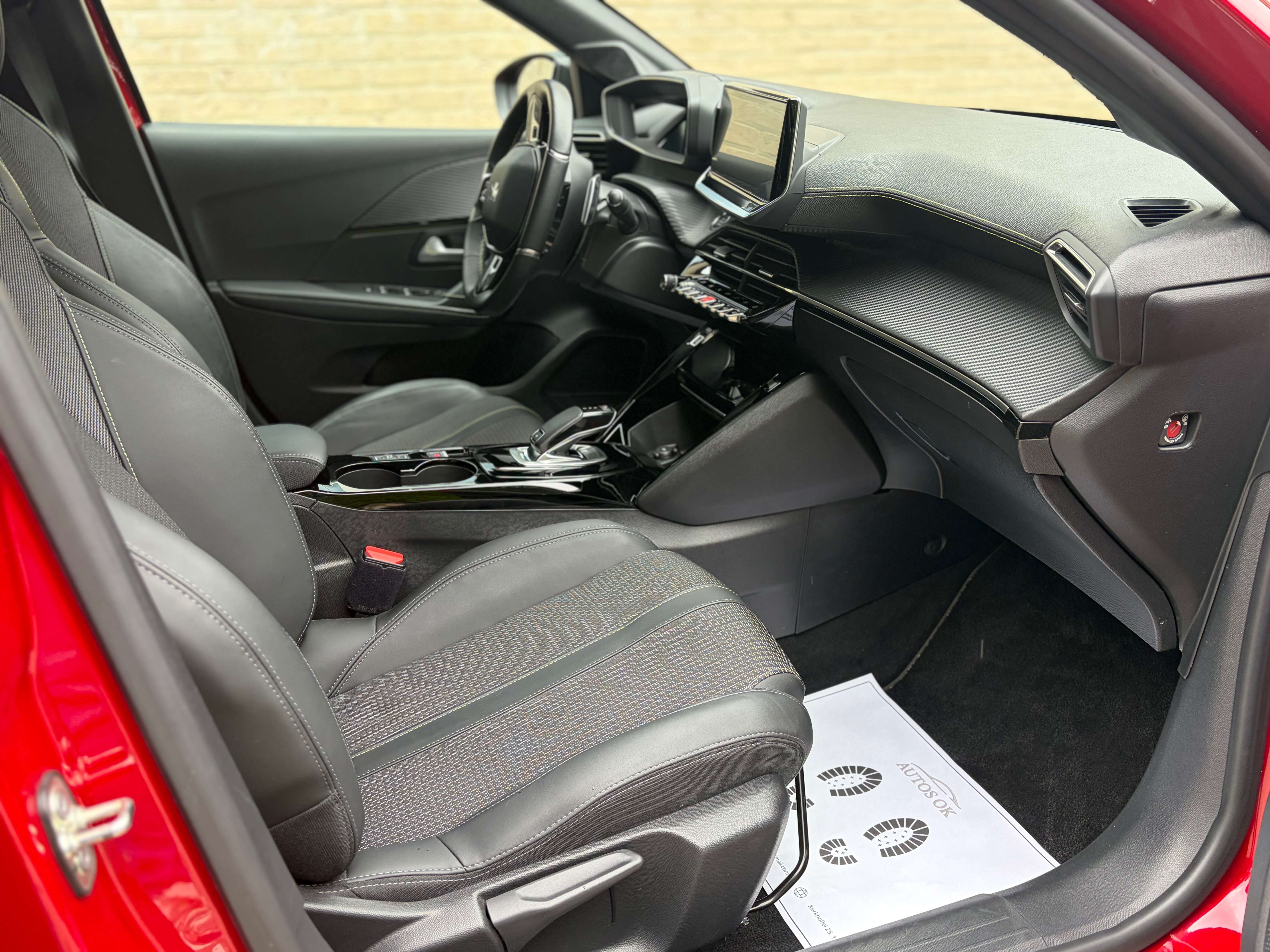 Peugeot 208 1.2 PureTech GT Line  ### 61000 km ###