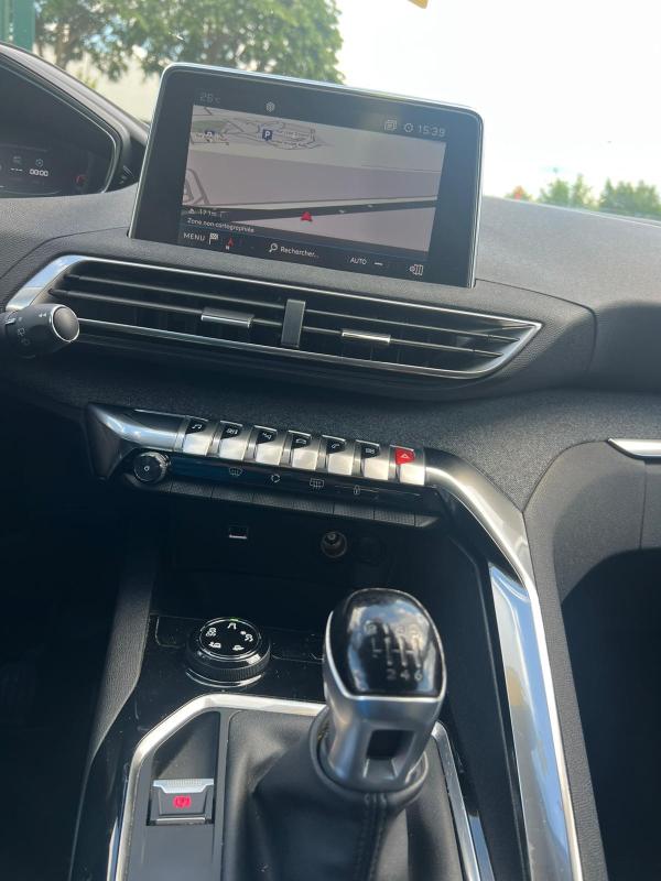 Peugeot 3008 II 1.2 ESSENCE 130 Active Business BELLE DISTRIBUTION NEUVE