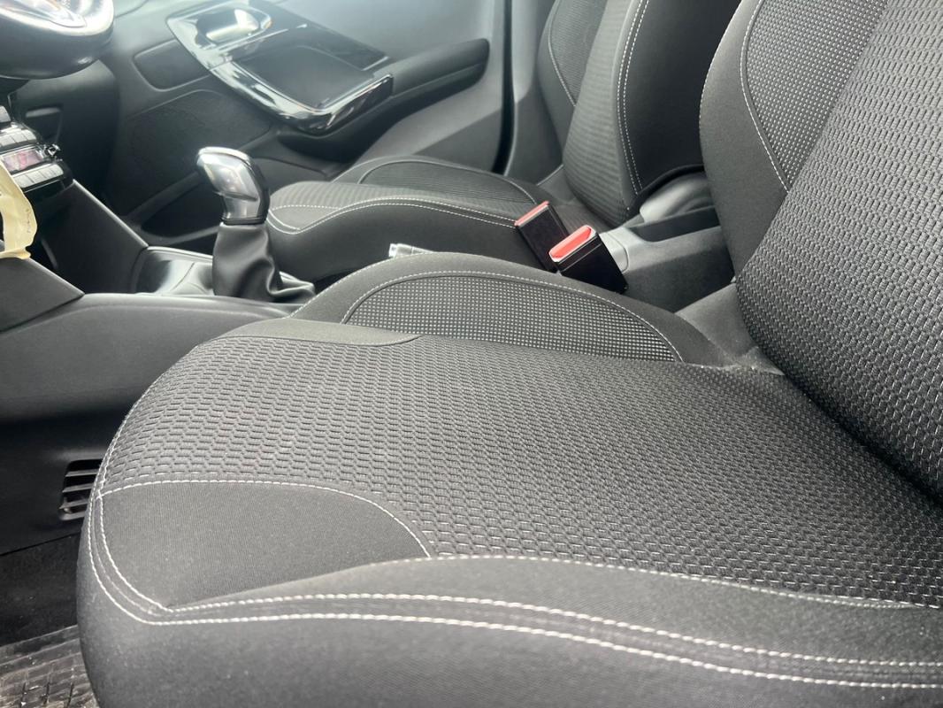 Peugeot 208 (2) 1.2 VTI 82 ALLURE 5P