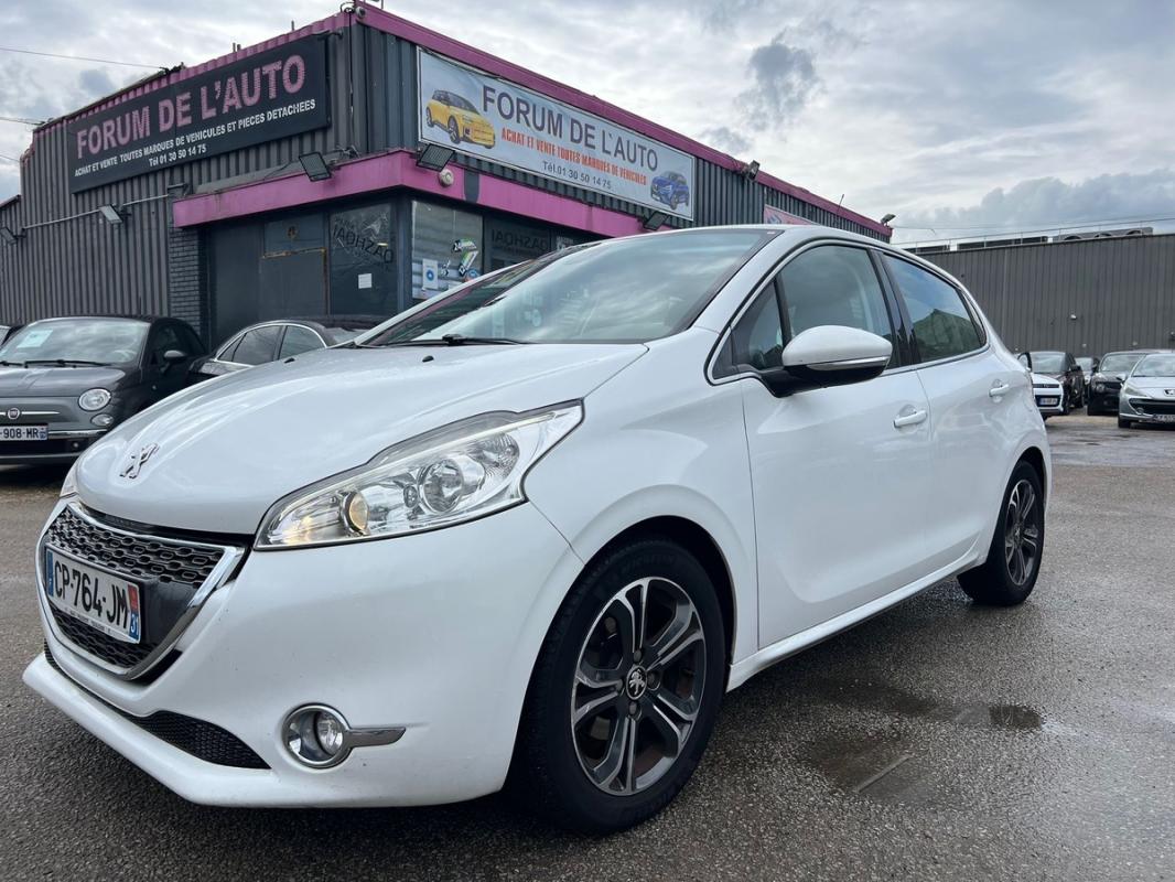 Peugeot 208 1.6 E-HDI 115 ALLURE 5P