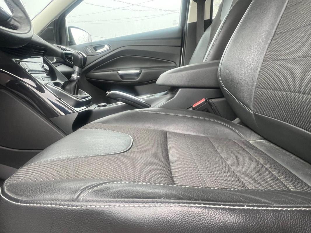 Ford Kuga II (2) 2.0 TDCI 150 S&S 4X2 TITANIUM