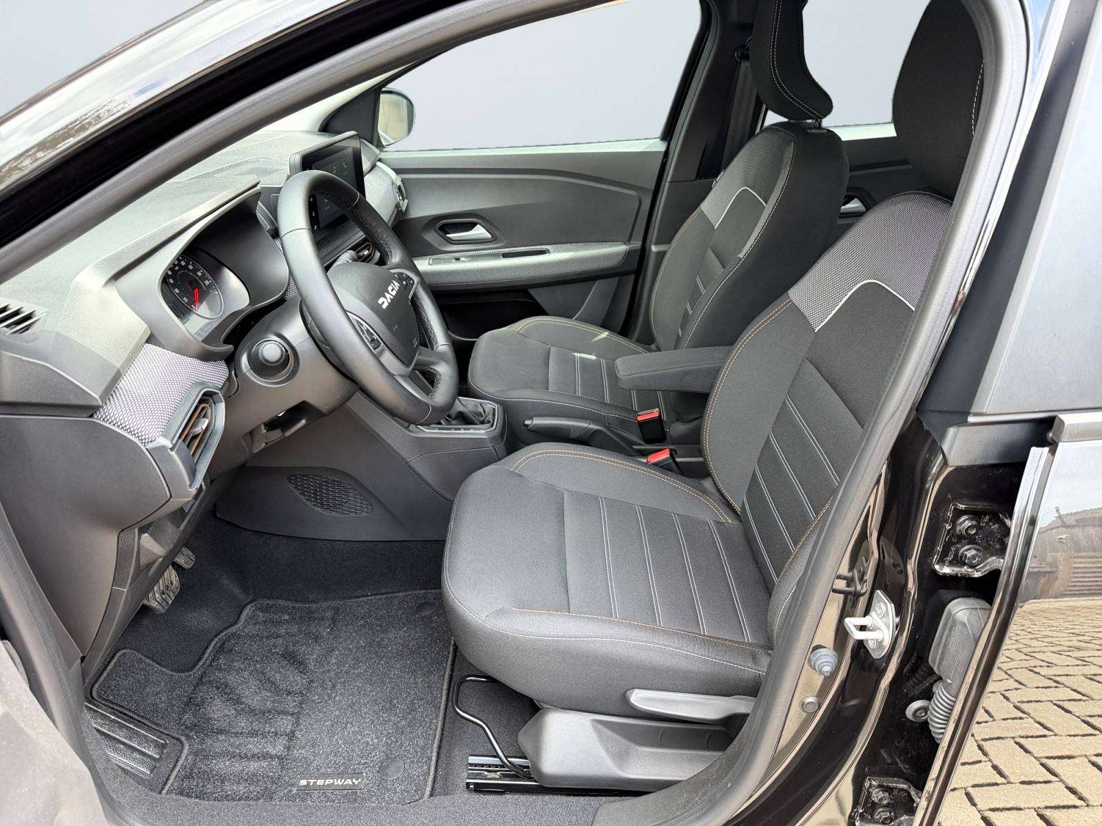 Dacia Sandero *STEPWAY*1.0TCe*91PK*EXPRESSION*CVT*CARPLAY*ANDROIDAUTO*GARANTIE