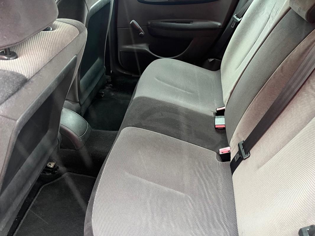 Citroen C4 1.6L HDI 90 CH IDEAL JEUNE CONDUCTEUR - ENTIÈREMENT RÉVISÉE ET GARANTIE PENDANT 12 MOIS