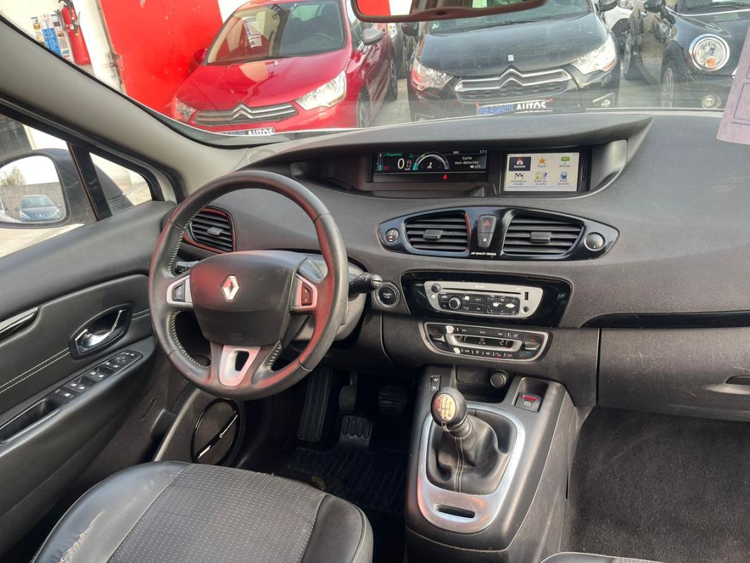 Renault Scenic BOSE 1.5 DCI 110 CH 7 PLACES - AVEC GPS TOMTOM | ENTIÈREMENT RÉVISÉE & GARANTIE