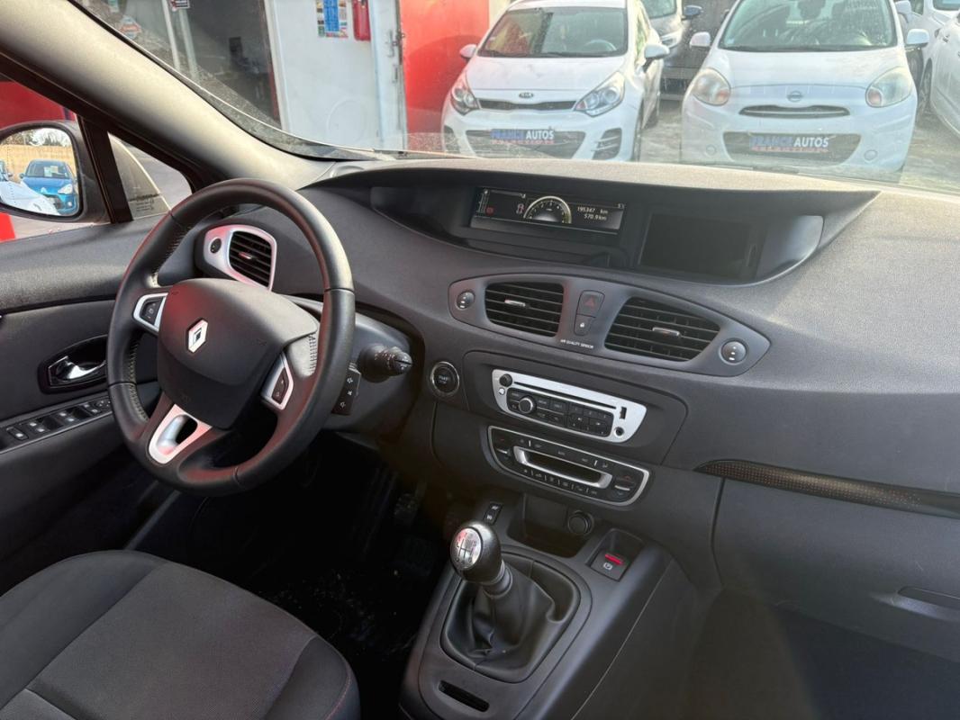 Renault Scenic PHASE 2 1.5L DCI 110 CH - ENTIÈREMENT RÉVISÉE & GARANTIE 12 MOIS GPS, 4 PNEUS NEUFS