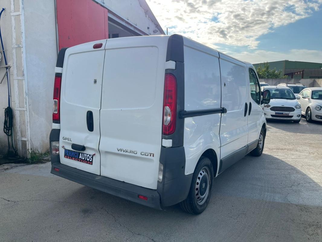 Opel Vivaro 2.0L CDTI 114 CH 3 PLACES DIESEL - ENTIÈREMENT RÉVISÉE ET GARANTIE