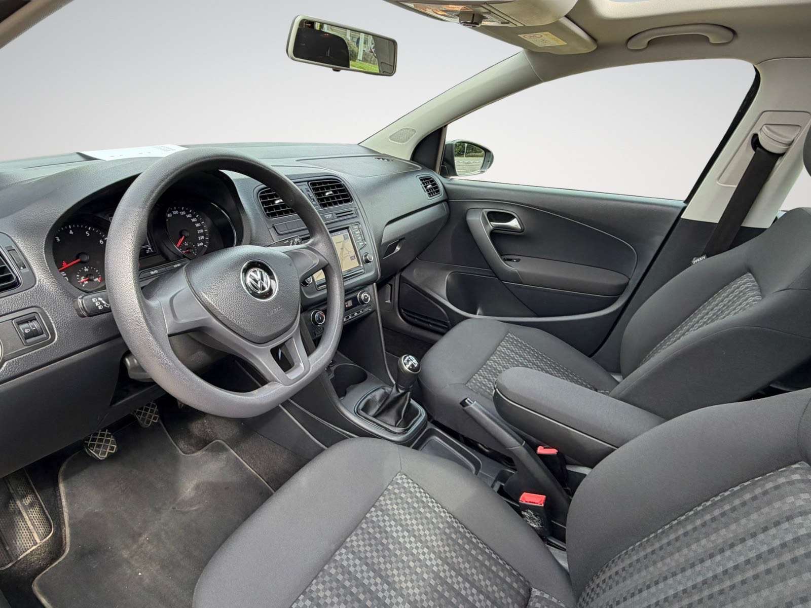 Volkswagen Polo Polo 1.0i Trend / Toit Ouvrant / Navi / Clim / Gar