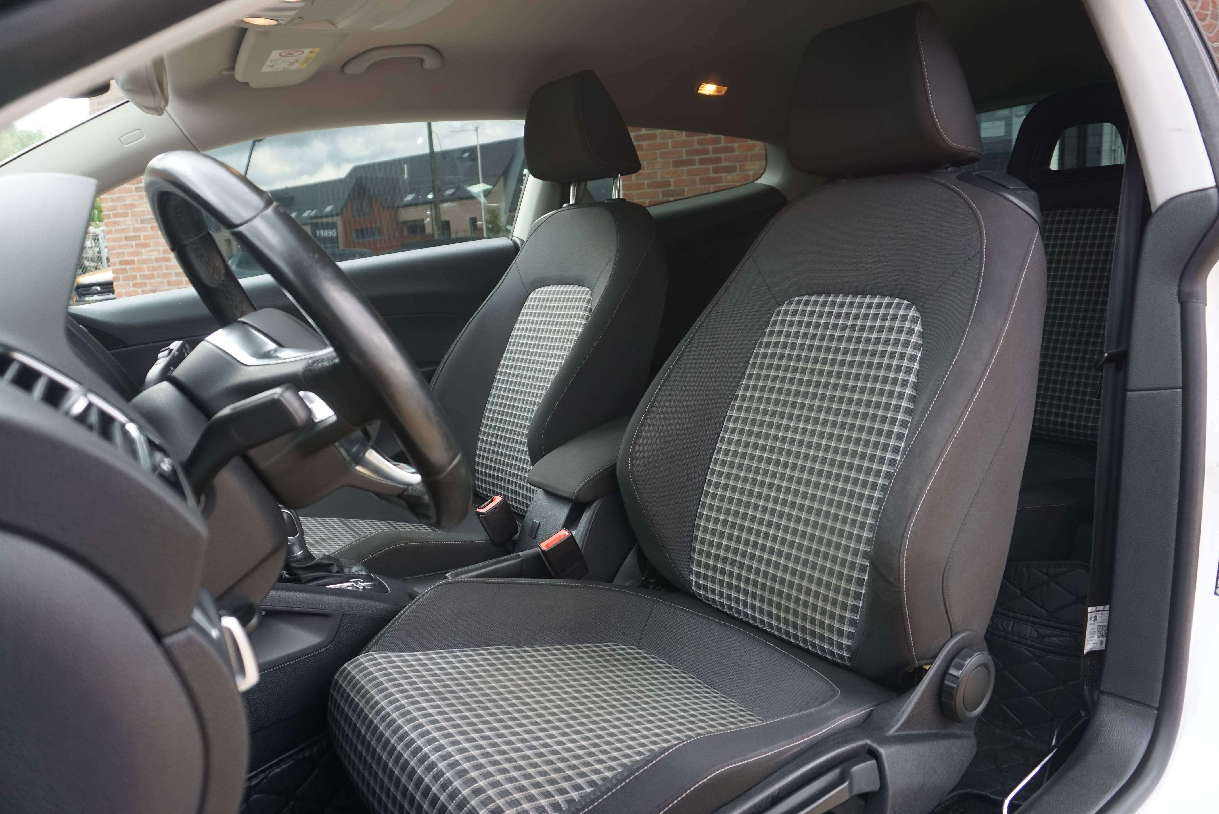 Volkswagen Scirocco 2.0 TSI DSG6 BI-XENON PDC CLIMTRONIC CARNET COMPLET
