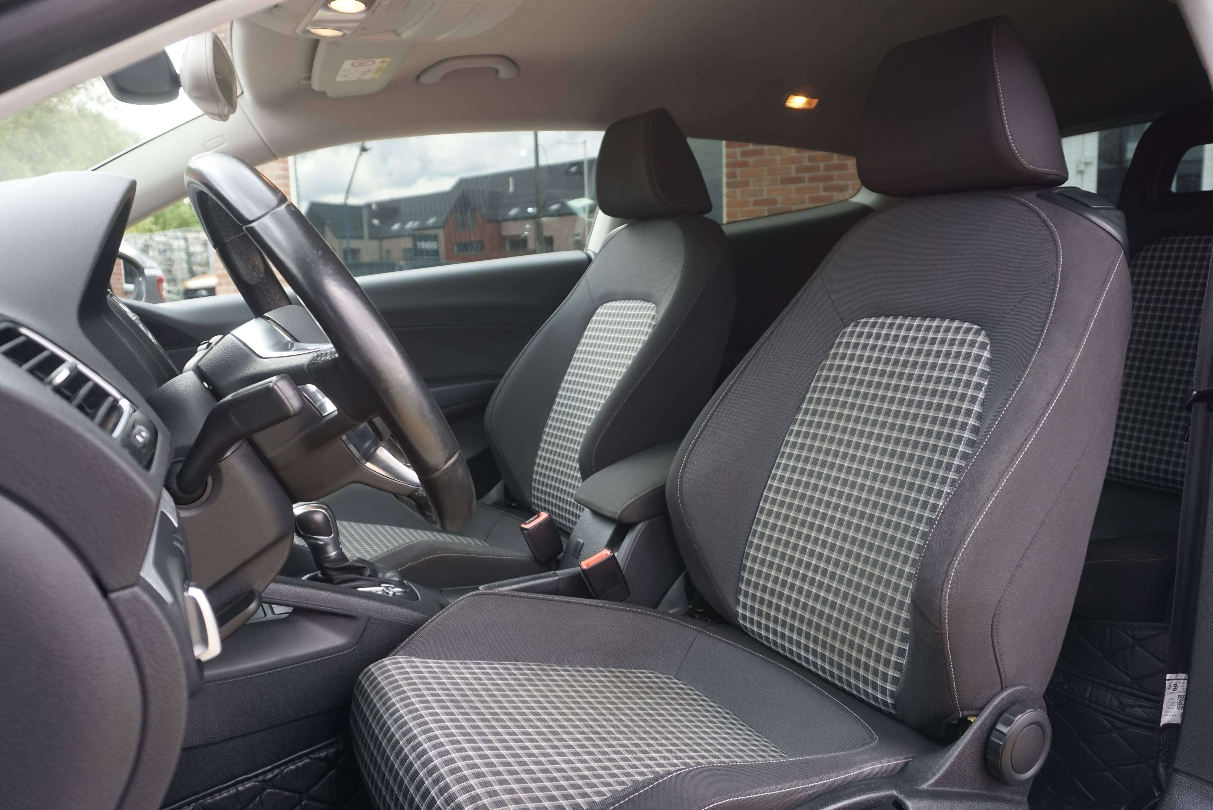 Volkswagen Scirocco 2.0 TSI DSG6 BI-XENON PDC CLIMTRONIC CARNET COMPLET