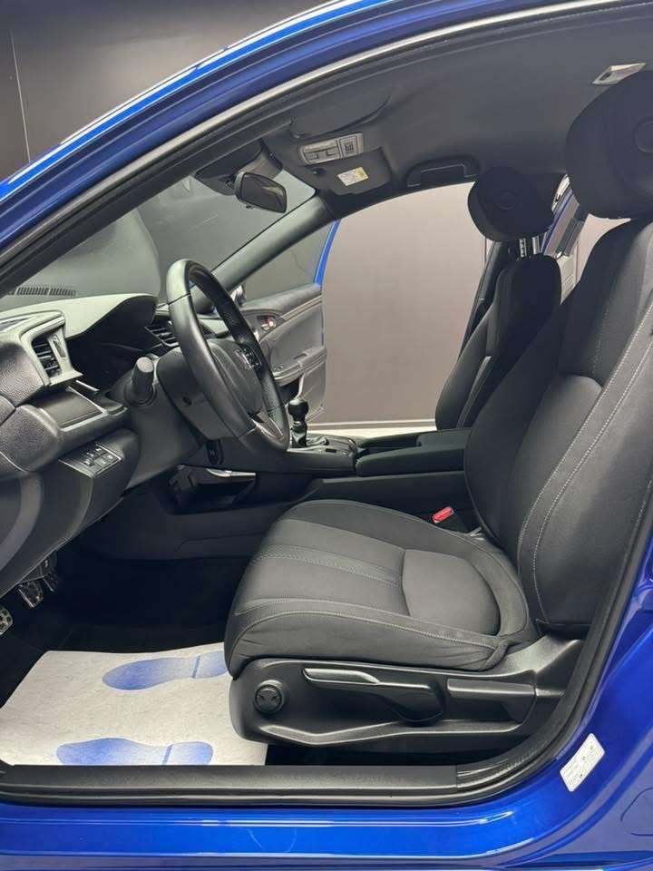 Honda Civic Réservé