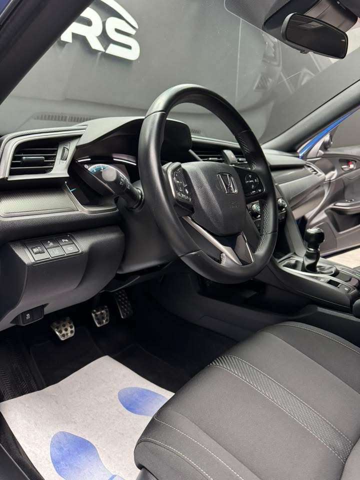 Honda Civic Réservé