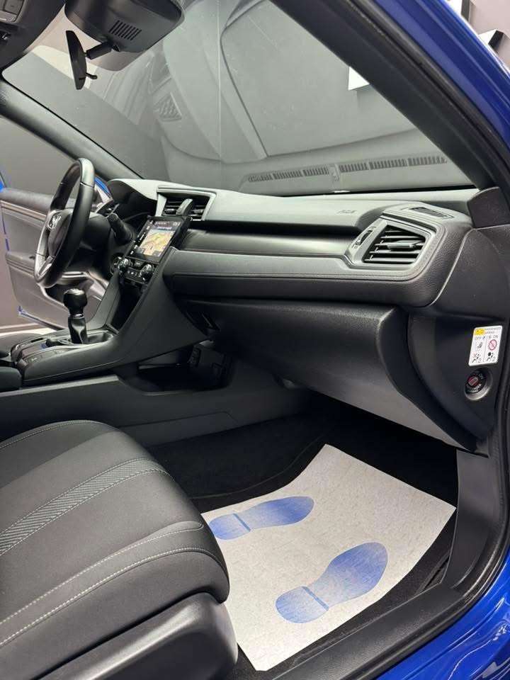 Honda Civic Réservé