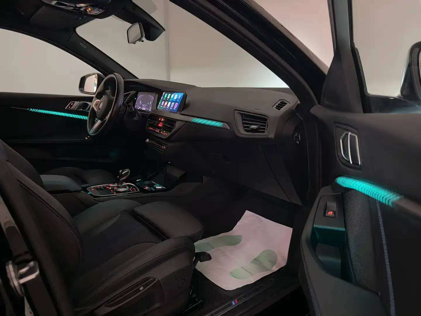 BMW 118 iA *PACK M*CARPLAY*SIEGE CHAUFF*GARANTIE 12 MOIS*