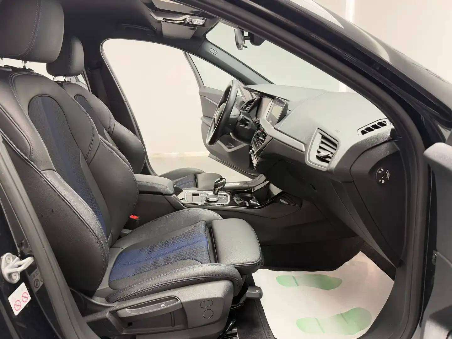 BMW 118 iA *PACK M*CARPLAY*SIEGE CHAUFF*GARANTIE 12 MOIS*