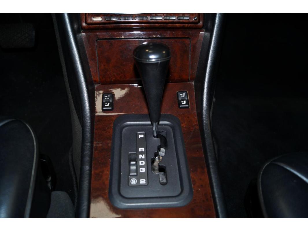 Mercedes-Benz Classe E 220 - BVA CABRIOLET Prestige 148900 km d'origine