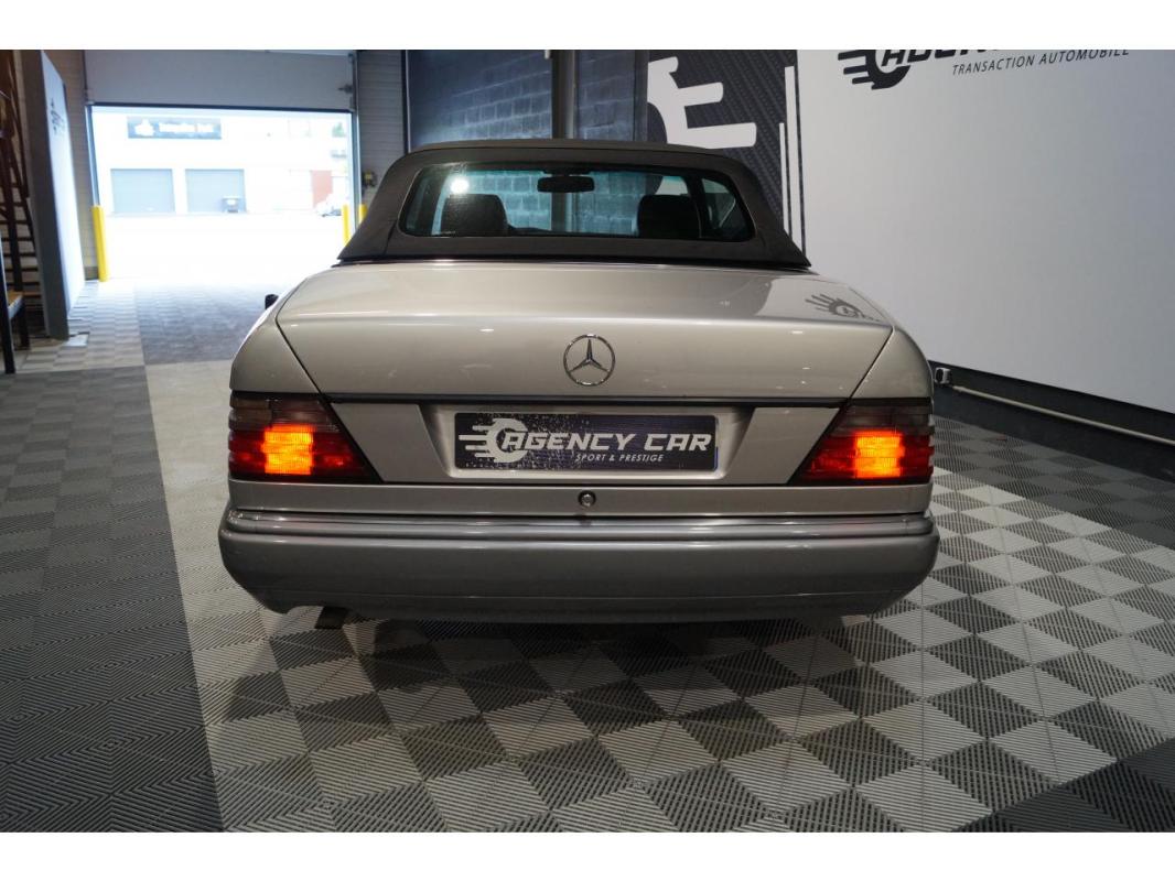 Mercedes-Benz Classe E 220 - BVA CABRIOLET Prestige 148900 km d'origine