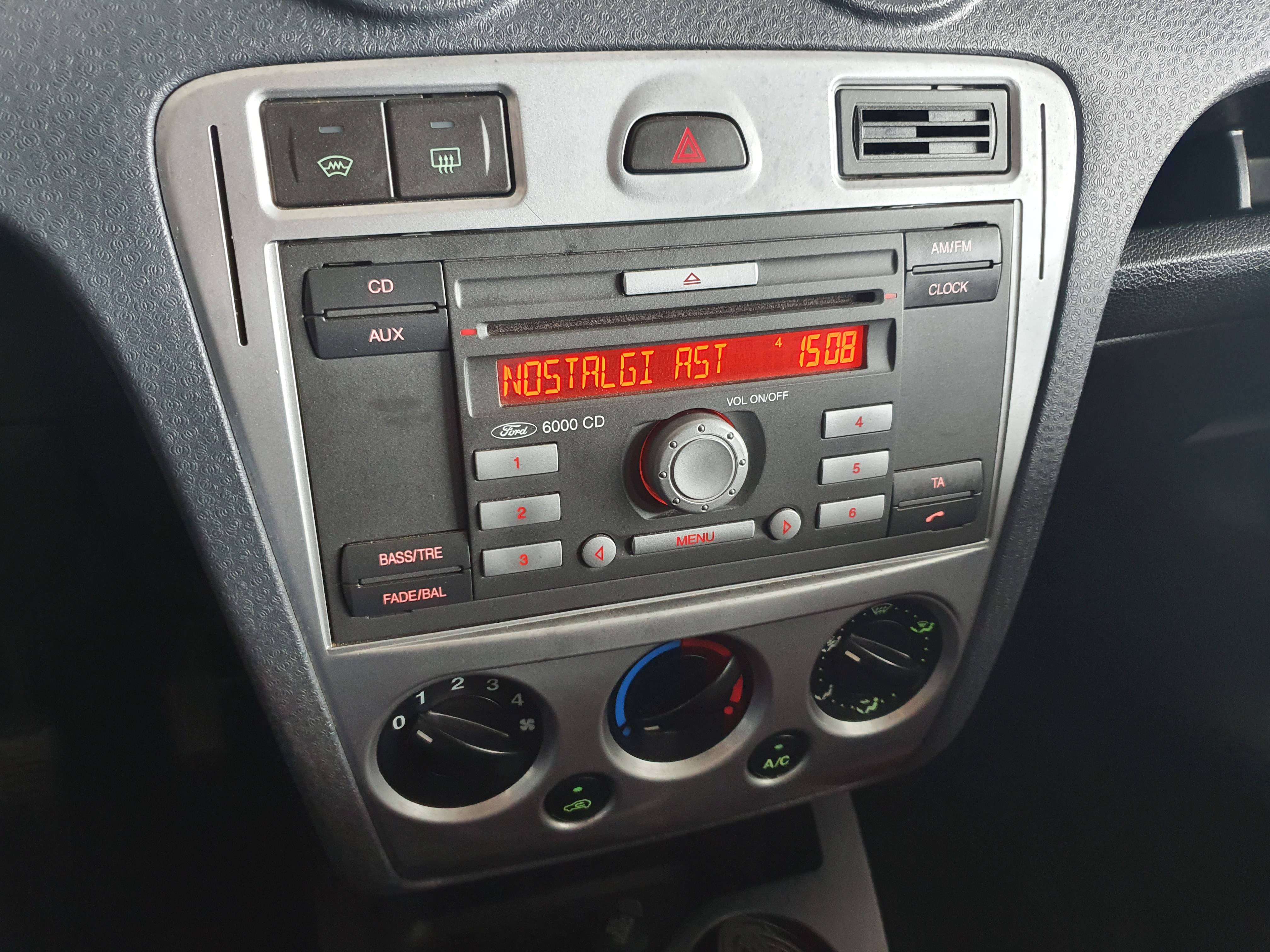 Ford Fusion 🟢1.4 ESSENCE 80CV - AIRCO - 5 PORTES