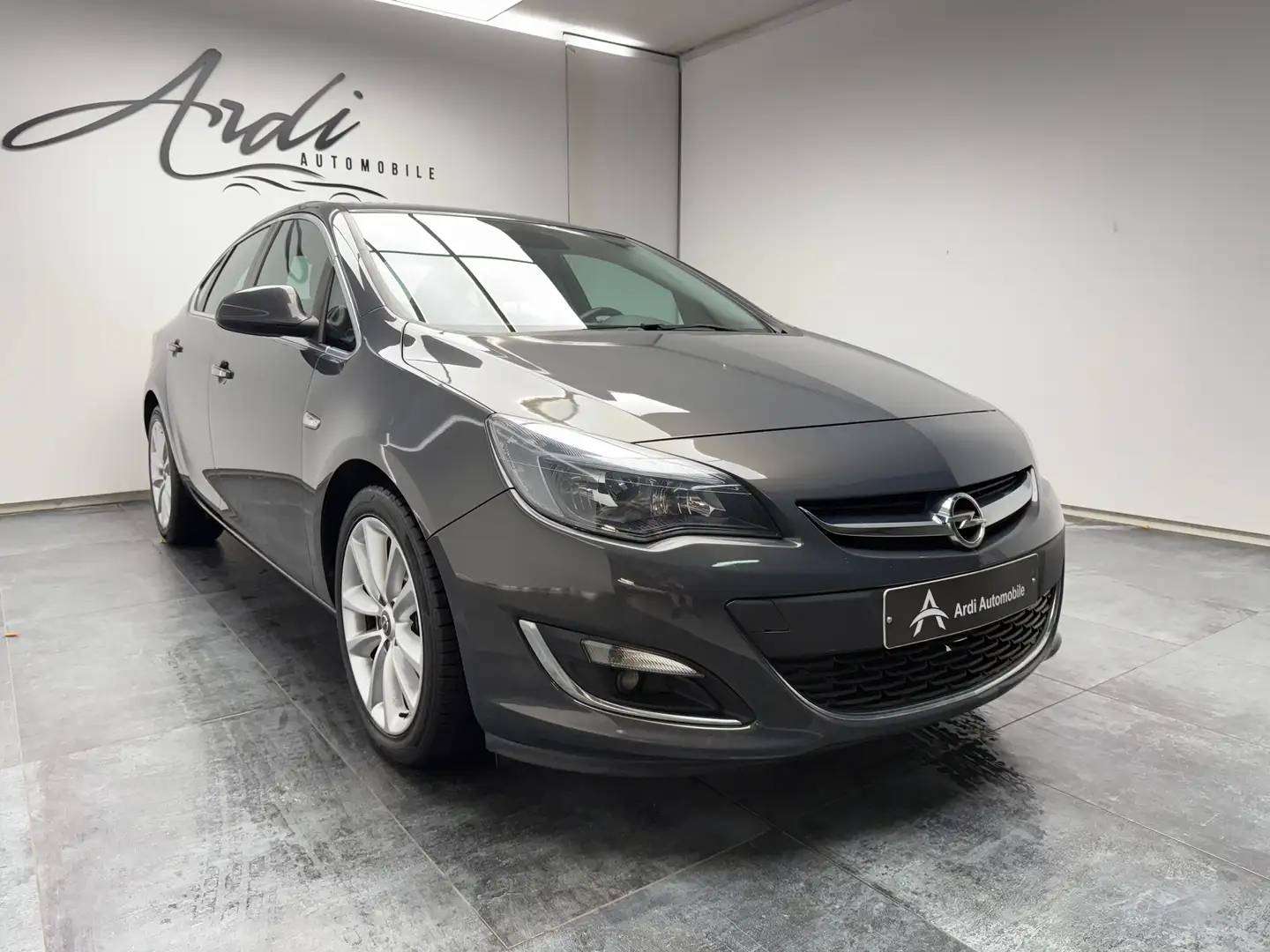Opel Astra 1.7 CDTi *SIEGES CHAUFFANTS*GPS*GARANTIE 12 MOIS*