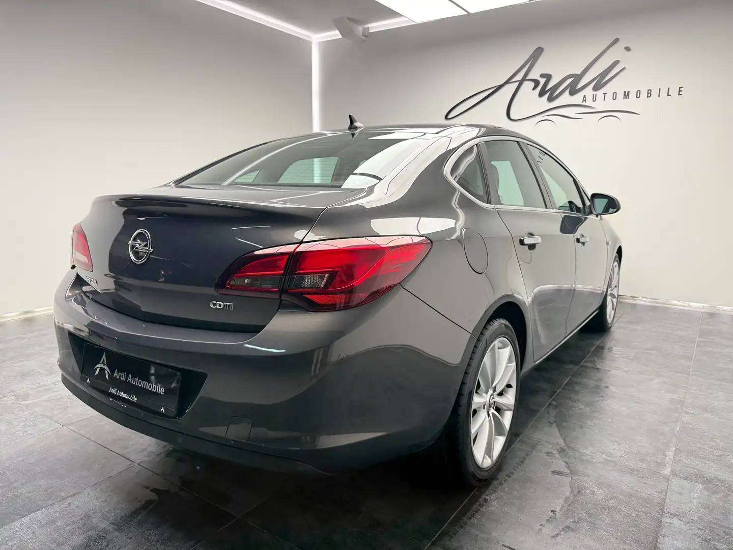 Opel Astra 1.7 CDTi *SIEGES CHAUFFANTS*GPS*GARANTIE 12 MOIS*