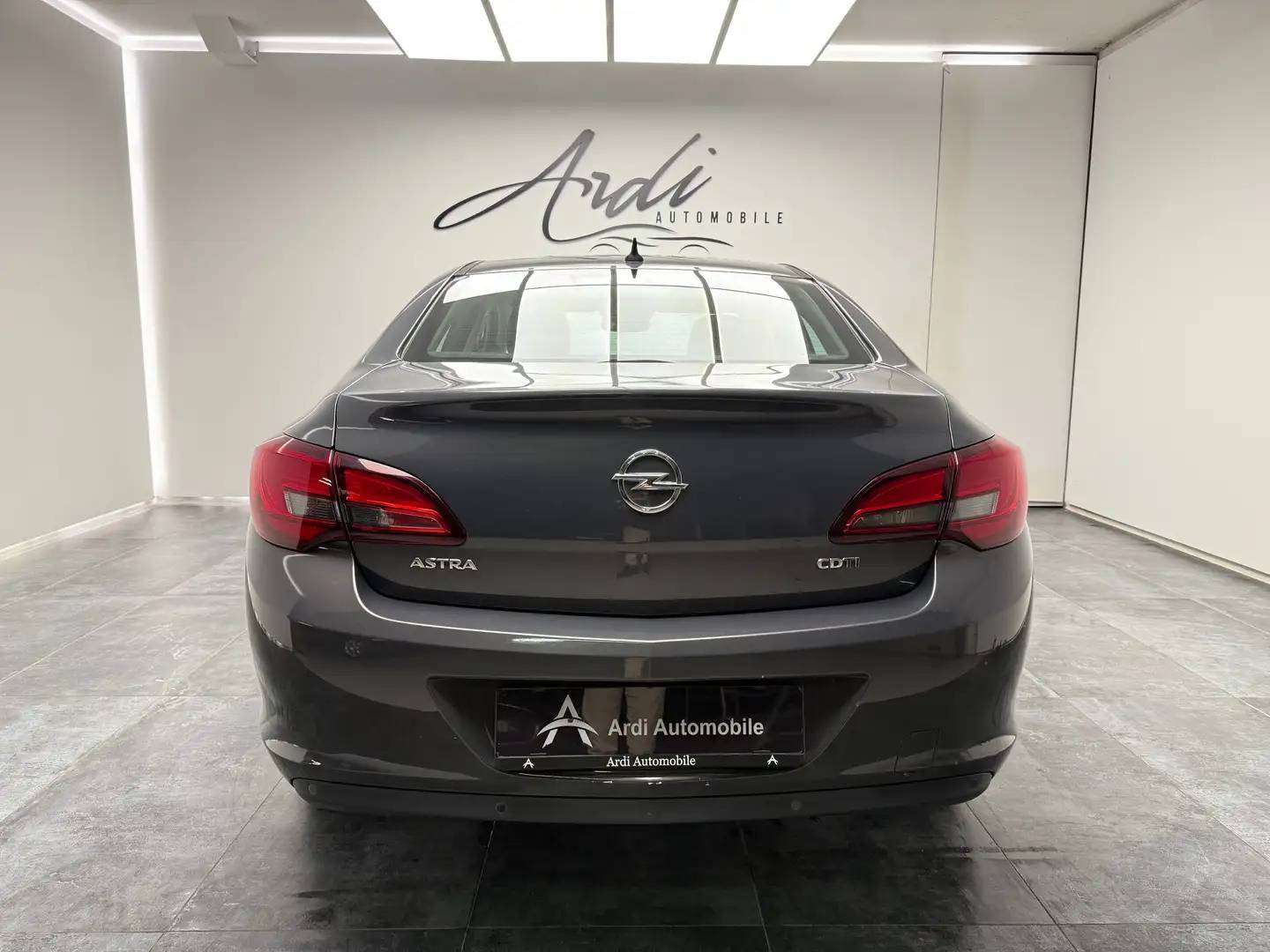 Opel Astra 1.7 CDTi *SIEGES CHAUFFANTS*GPS*GARANTIE 12 MOIS*