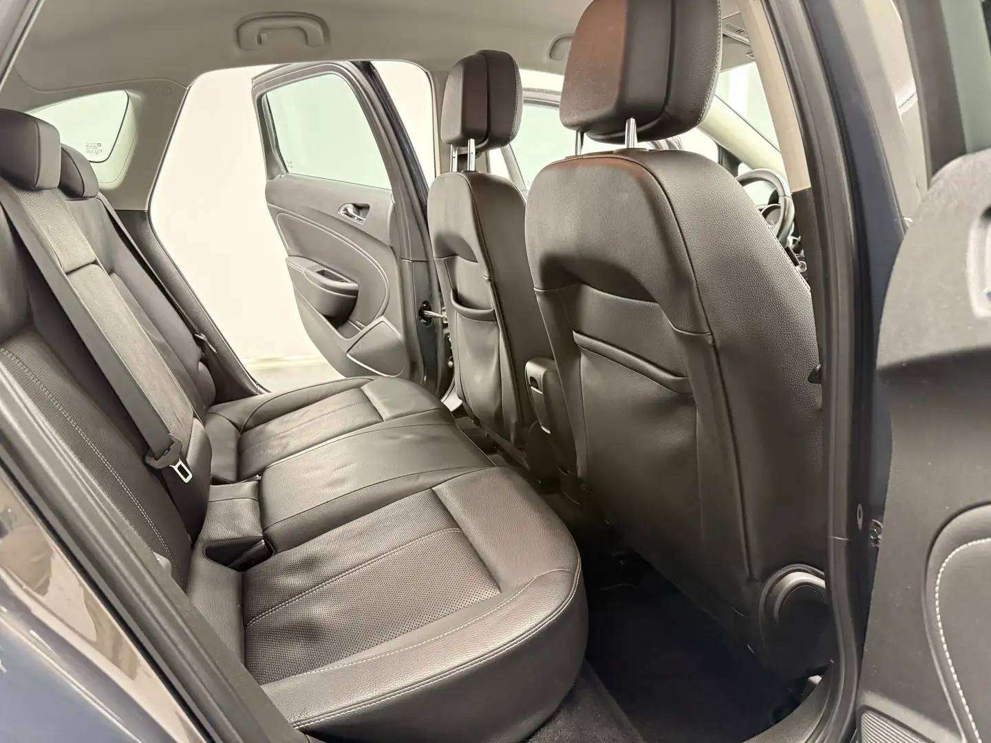 Opel Astra 1.7 CDTi *SIEGES CHAUFFANTS*GPS*GARANTIE 12 MOIS*