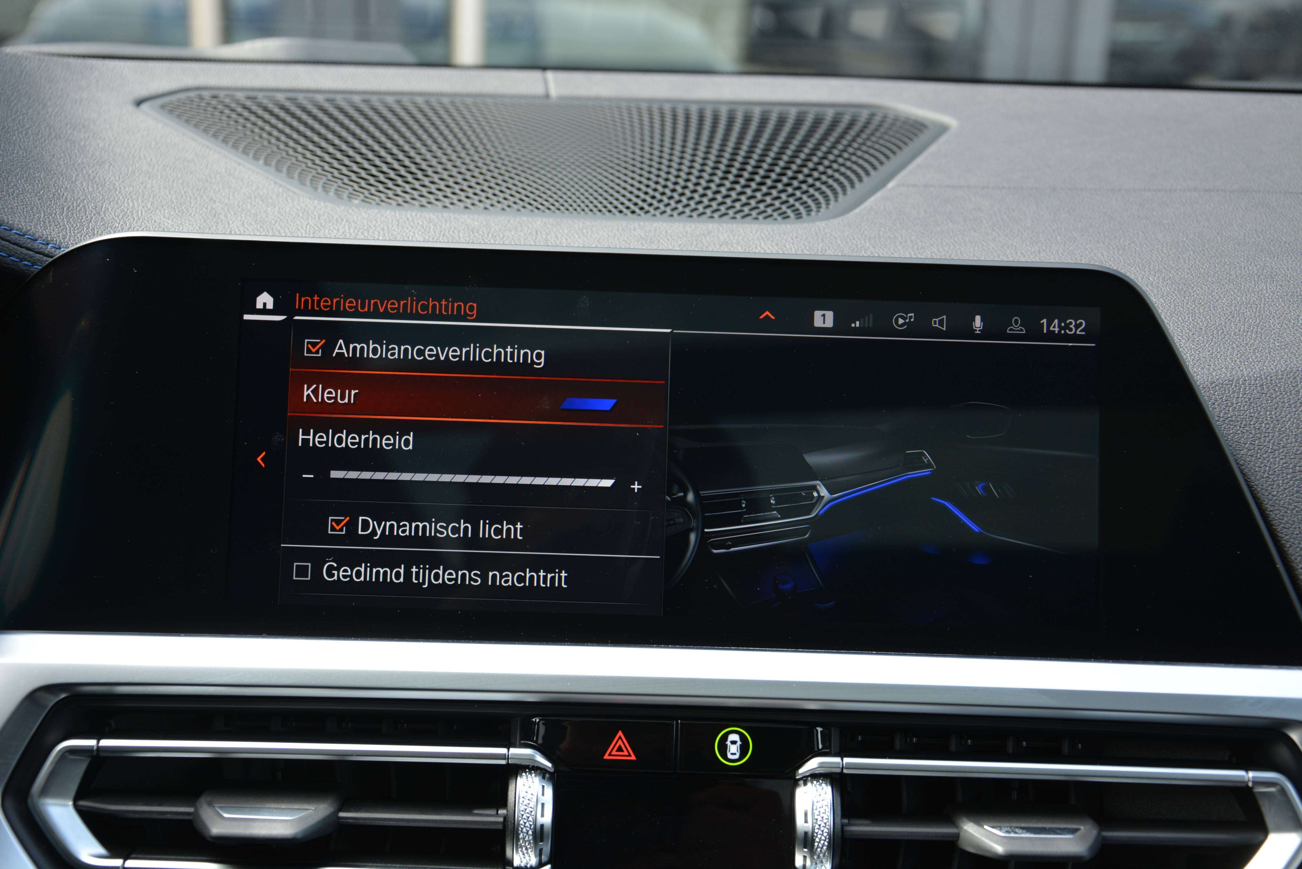 BMW 330 i Touring M-Sport/ PDC/ LED/ Navi/ Leder/ Pano/ Hifi/ Alu's 19"