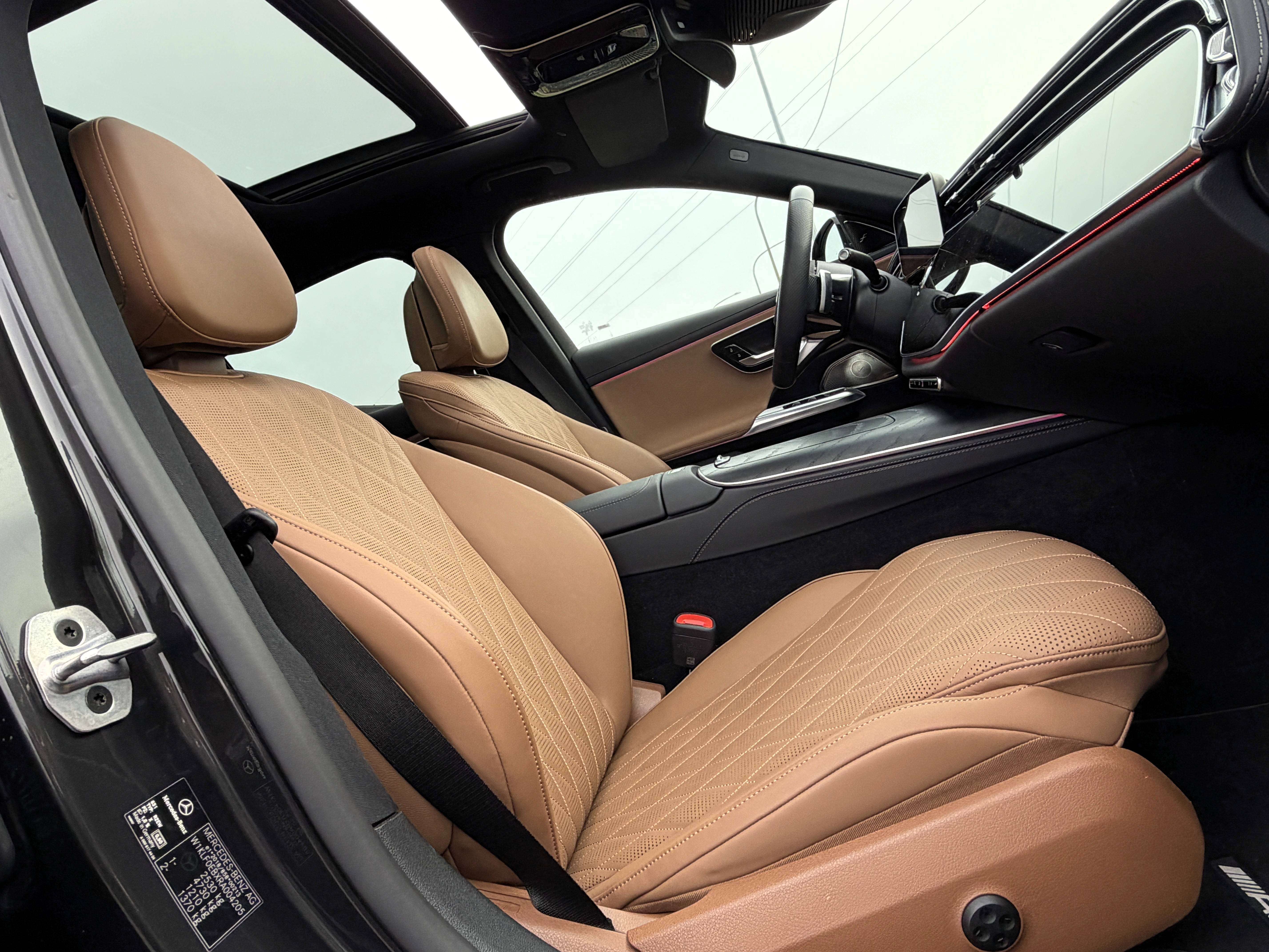 Mercedes-Benz E 220 d Pack AMG DIGITAL LIGHT/DISPLAY/BURMESTER 4D