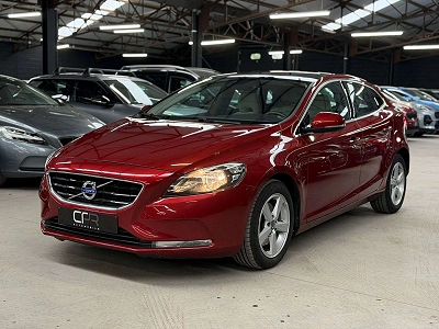 Volvo V40 1.6i * 1ER PROP * AUTO * PANO * CUIR * RADAR AR *