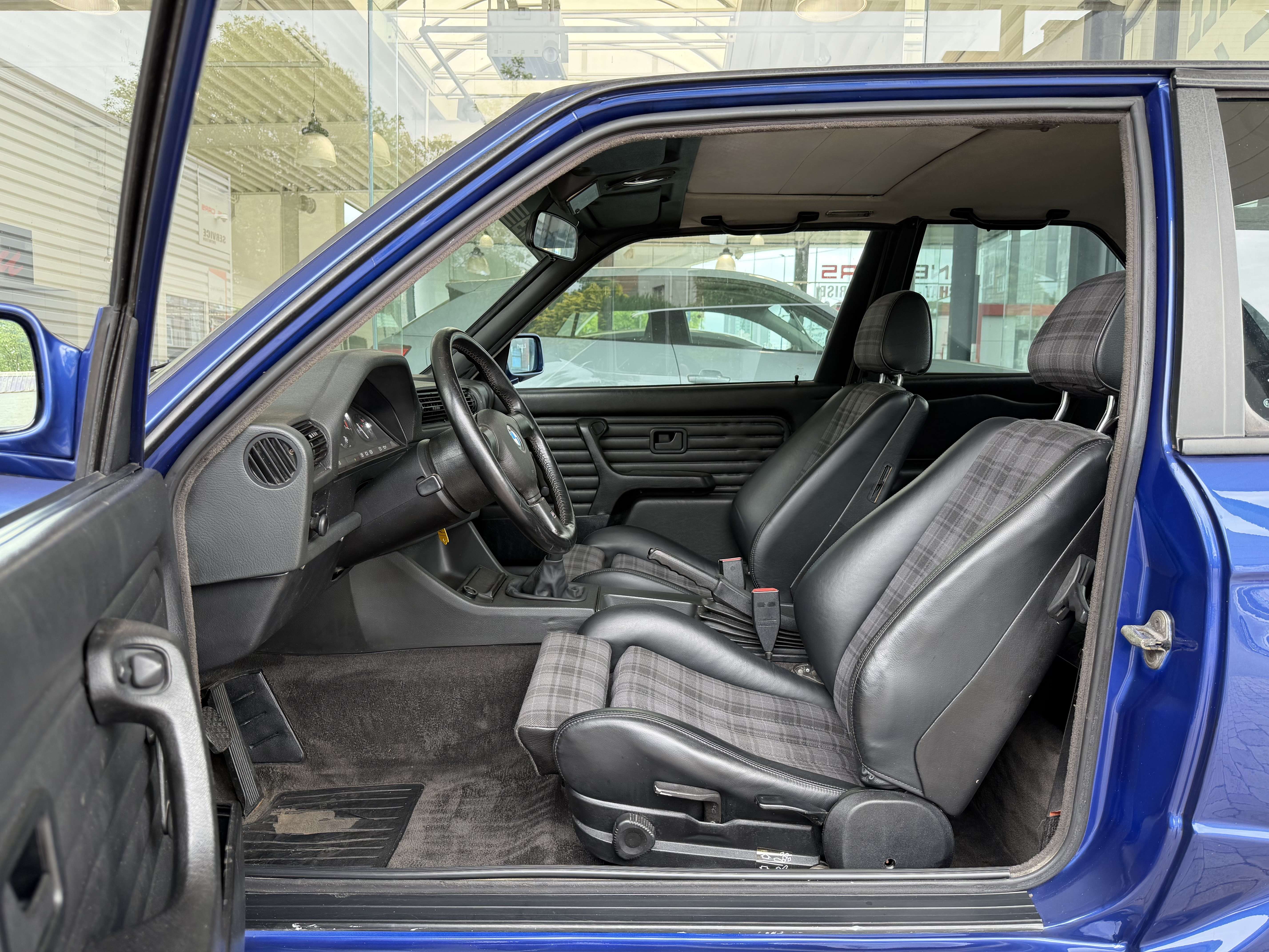 BMW 325 i 2.7i (M20B27) "ANCETRE" TO-DA-SEMI CUIR-JA 17P