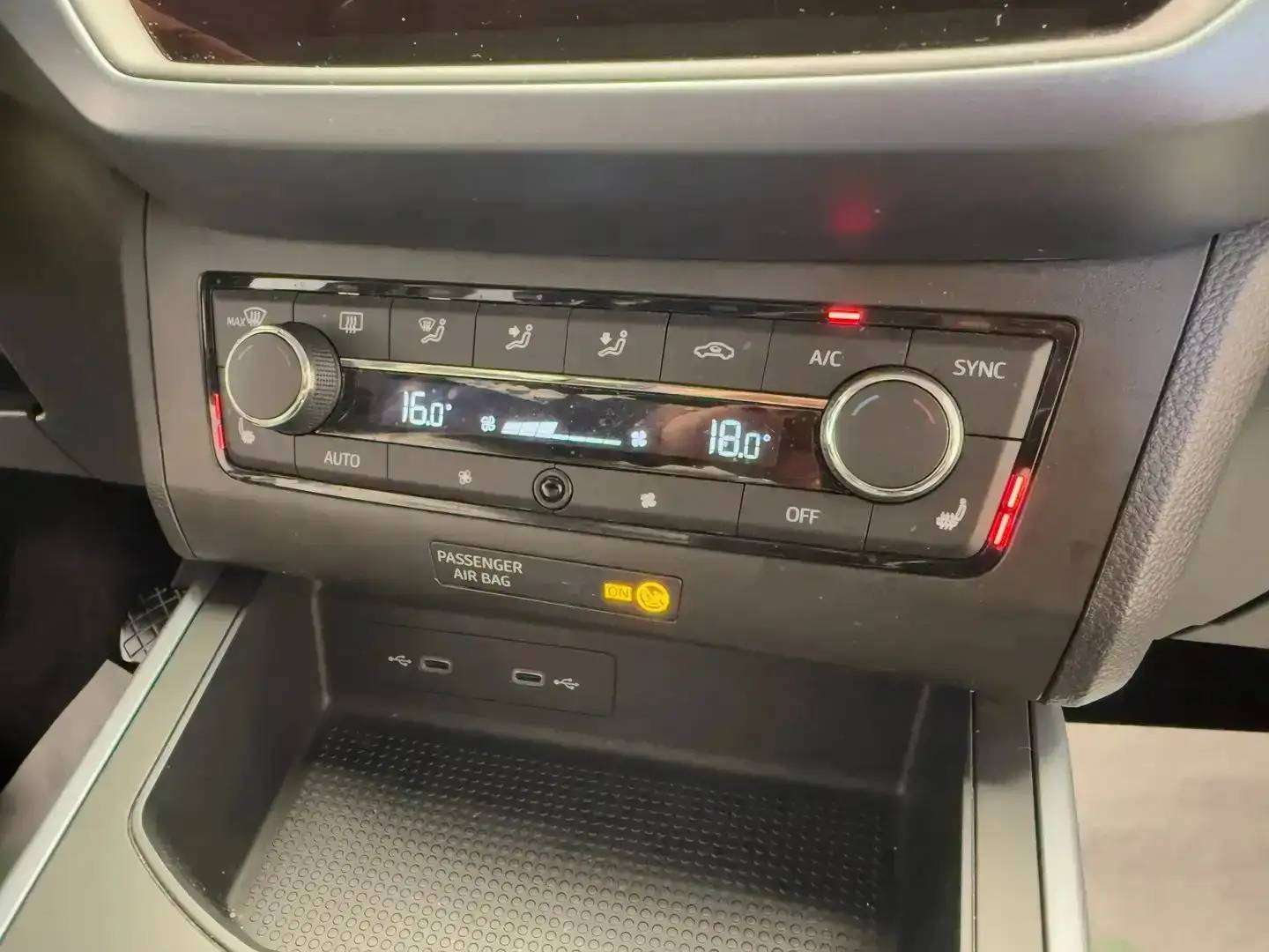 SEAT Arona 1.0 TSI *CARPLAY*PARK ASSIST*1ER PROPRIO*GARANTIE*