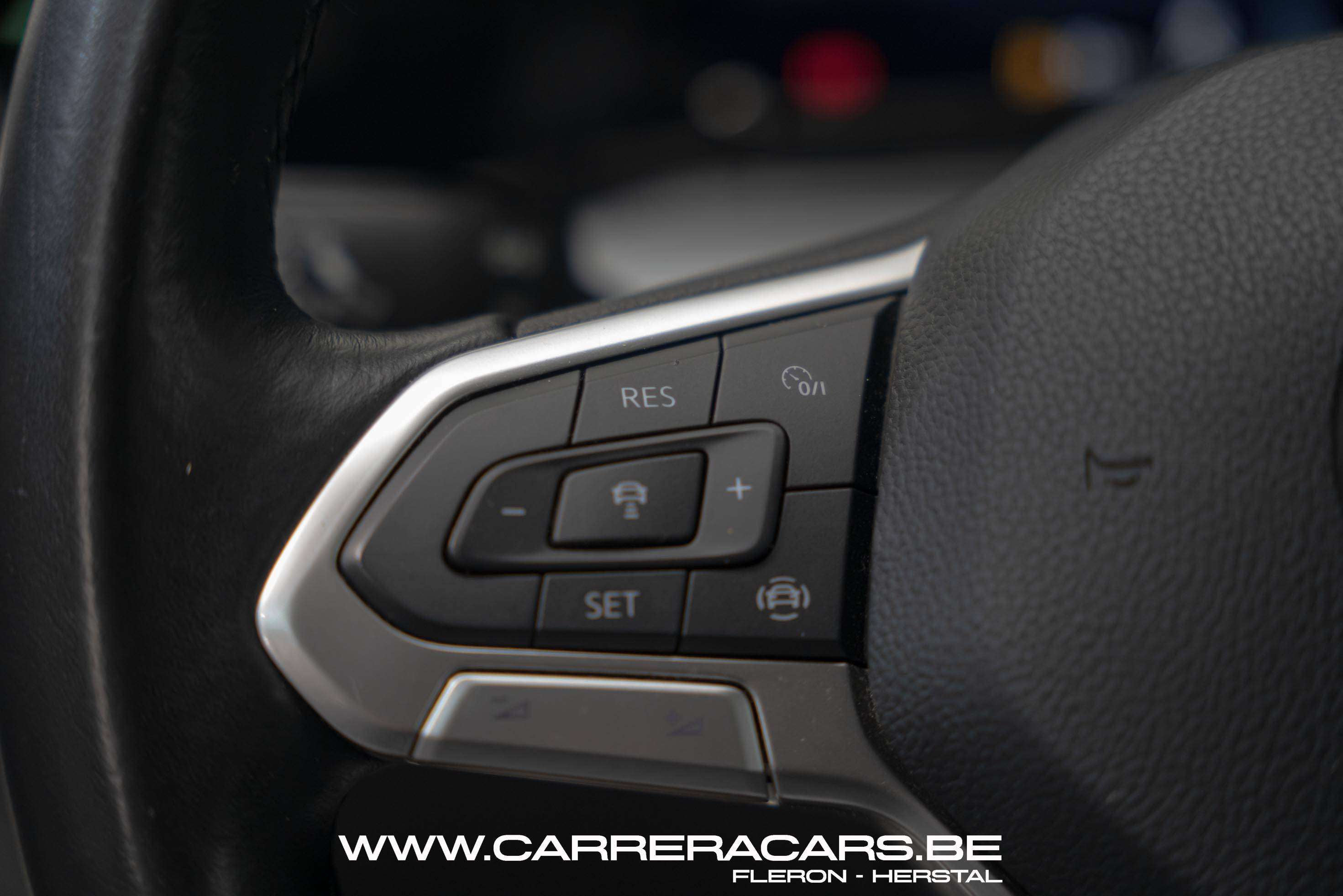 Volkswagen Golf 1.5 TSI R-Line*|NAVI*LED*CRUISE ADAPTATIF*PDC*GARANTIE*|