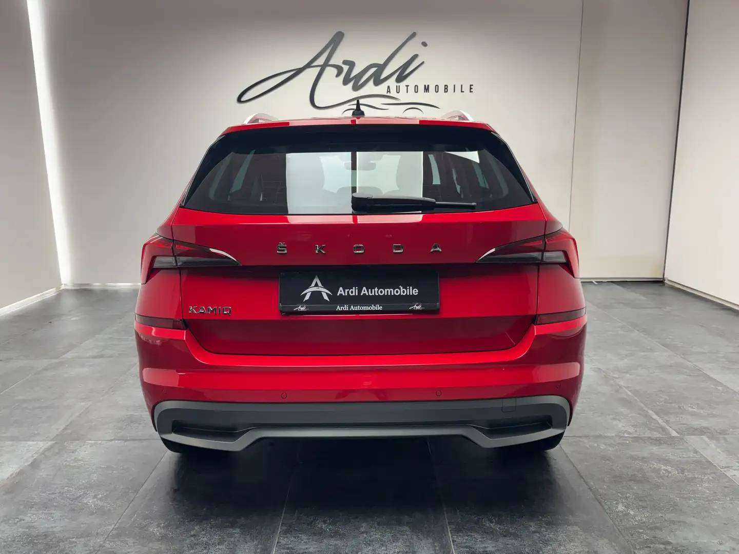 Skoda Kamiq 1.0 TSI *CARPLAY*SIEGE CHAUFF*CAMERA*1ER PROPRIO*GARANTIE*