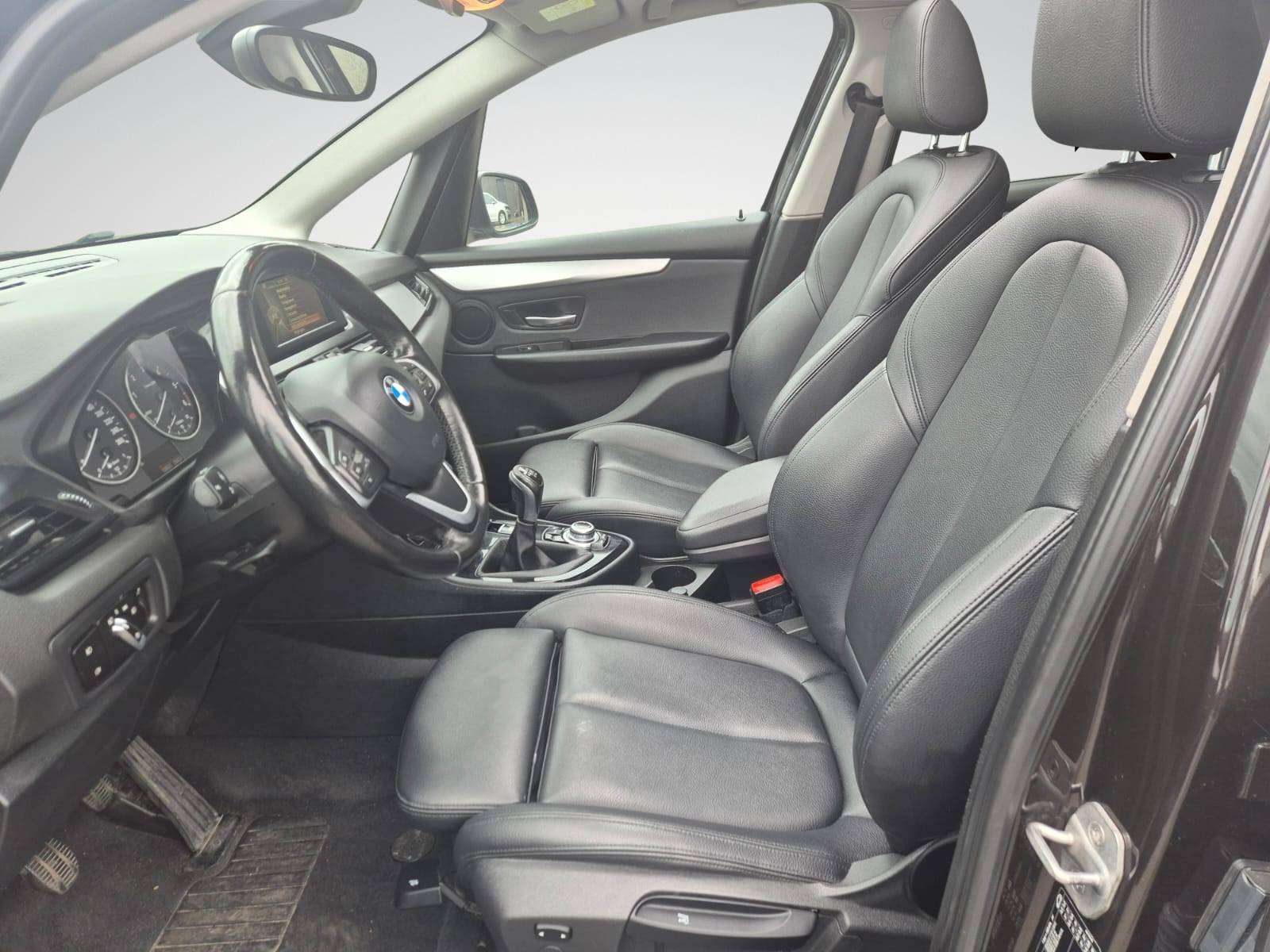 BMW 216 Active Tourer / Camera / Navigation / Cuir / Garantie 12 Mois