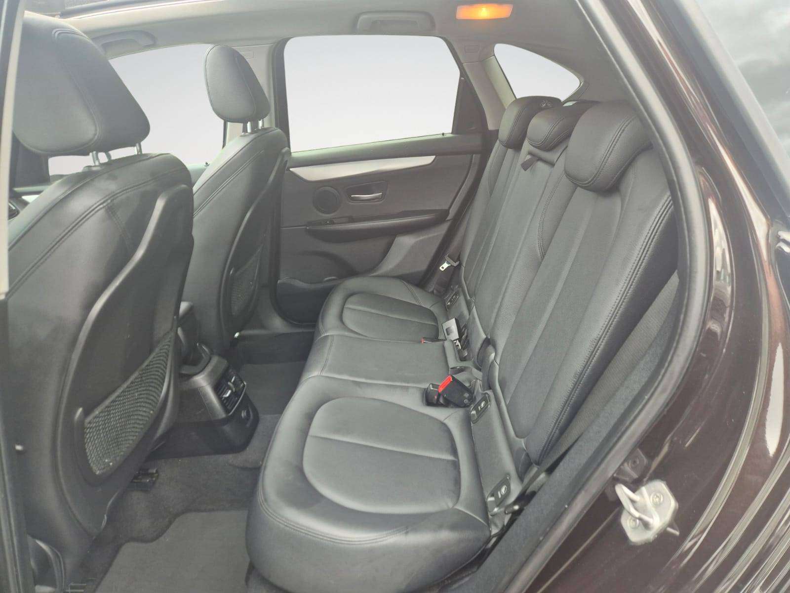BMW 216 Active Tourer / Camera / Navigation / Cuir / Garantie 12 Mois