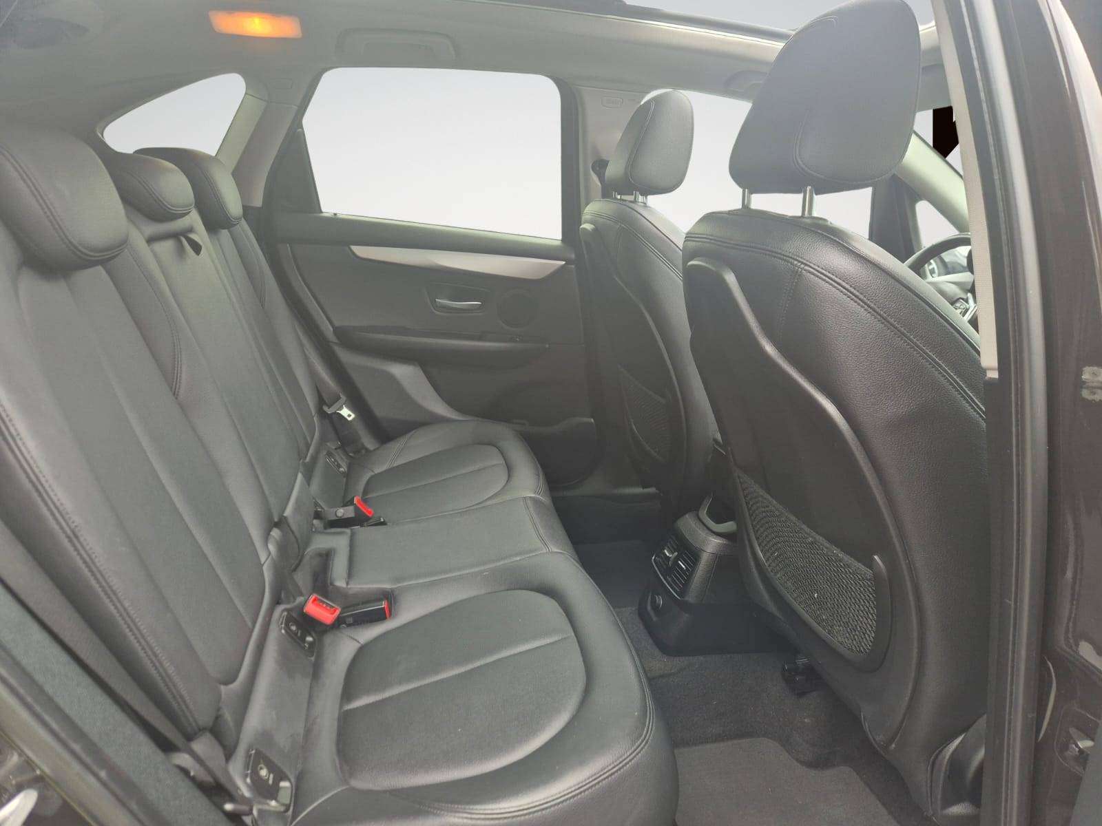 BMW 216 Active Tourer / Camera / Navigation / Cuir / Garantie 12 Mois