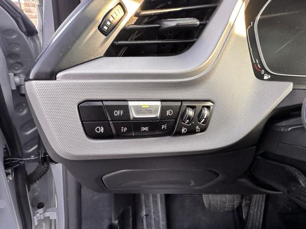 Bmw Serie 1 (F40) 118I 140 LUXURY DKG7