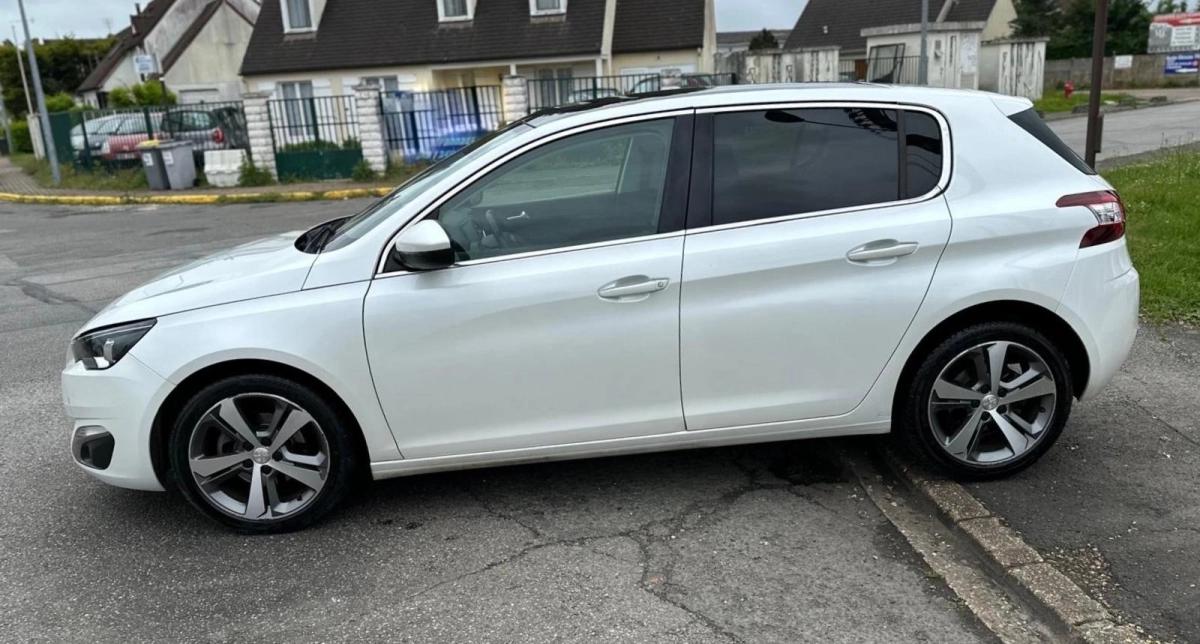Peugeot 308 1.2 PT 130 CV FELINE TOIT PANO